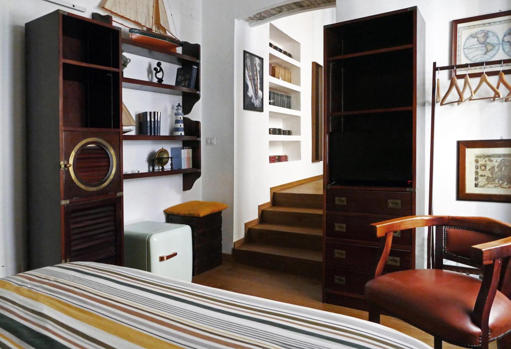 Tosti 79 Hotel Формия Екстериор снимка