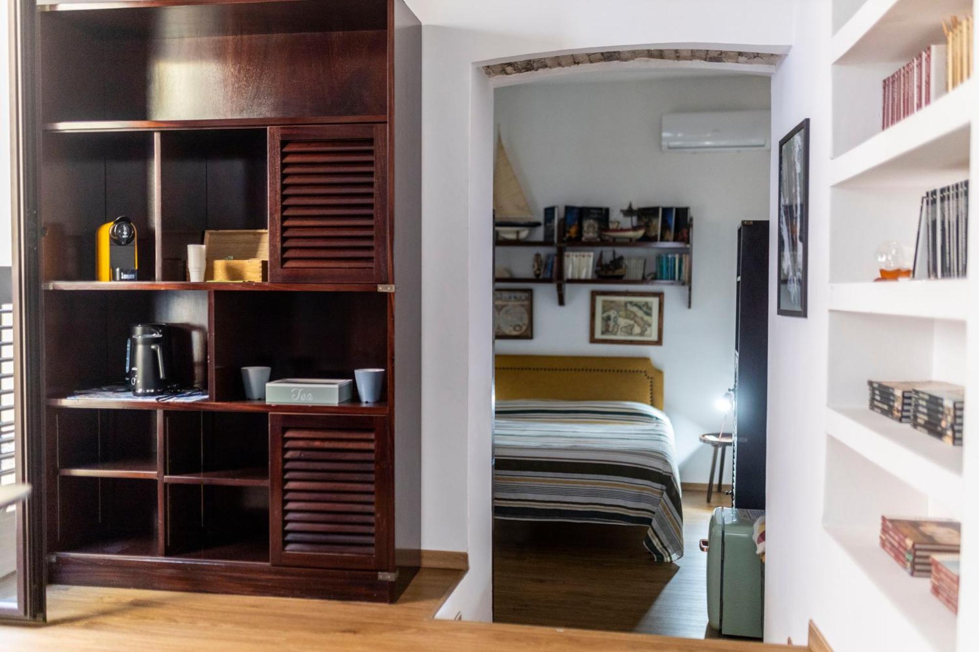 Tosti 79 Hotel Формия Екстериор снимка
