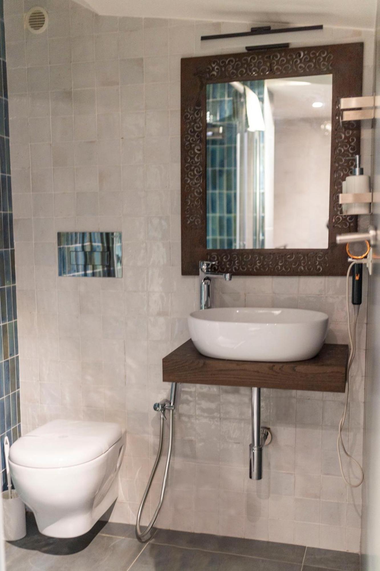 Tosti 79 Hotel Формия Екстериор снимка